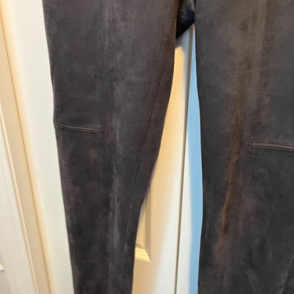 Jones NY size 6 faux leather pants - Picture 4 of 10